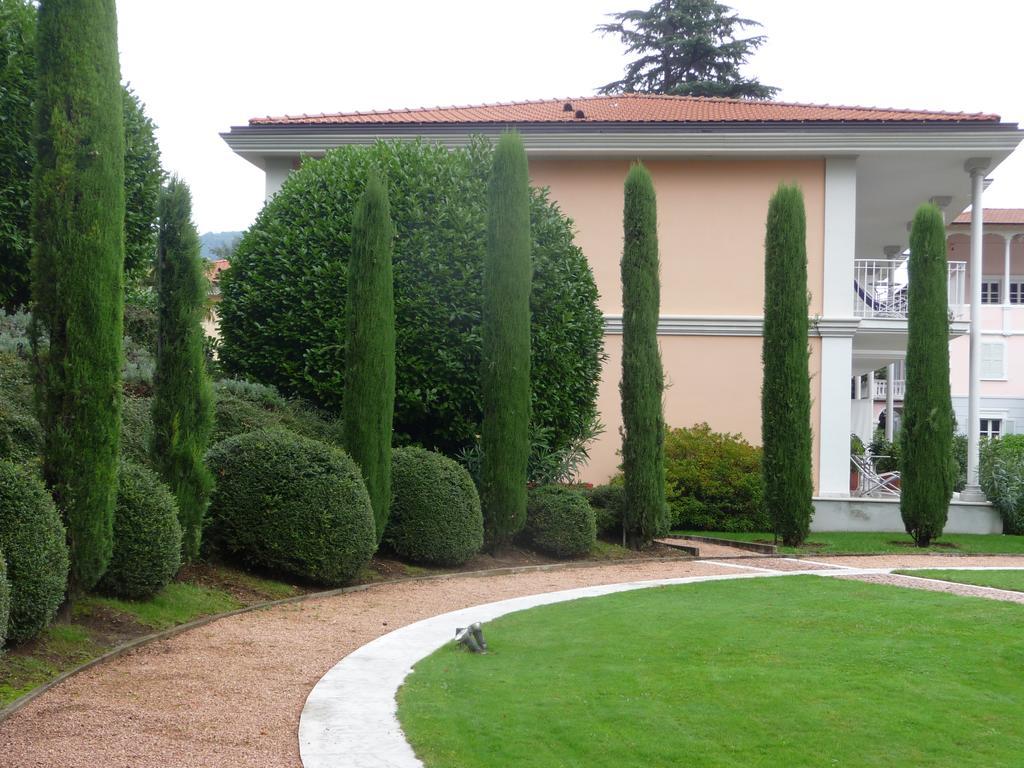 Residence Ville Lago Lugano Porto Ceresio Extérieur photo