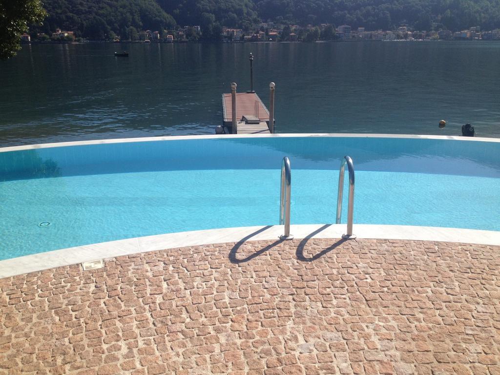 Residence Ville Lago Lugano Porto Ceresio Extérieur photo