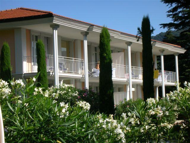 Residence Ville Lago Lugano Porto Ceresio Extérieur photo